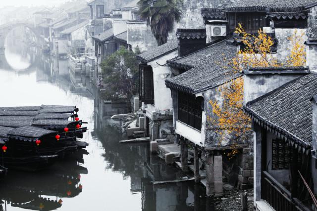 逃离遗弃的建筑3